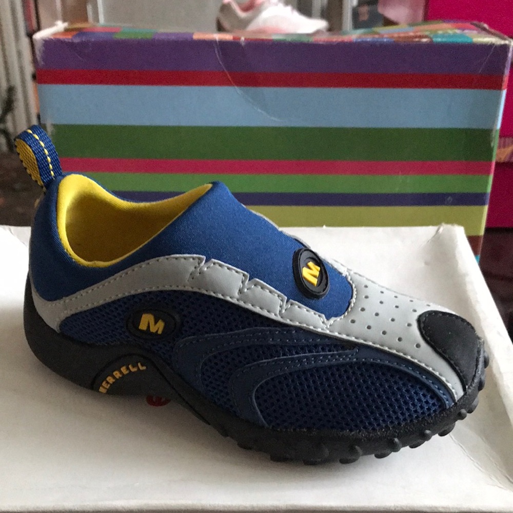 Boys sneakers
